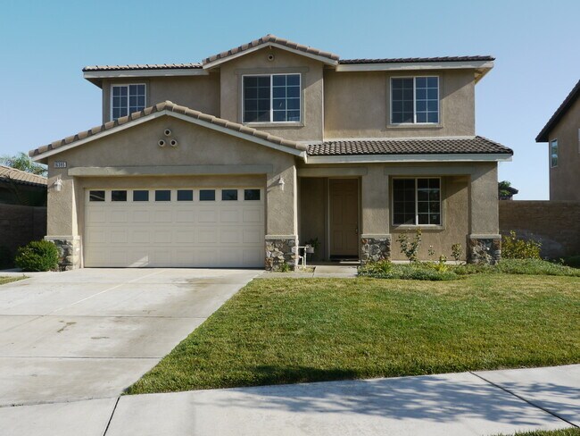 16395 Twinberry Ct in Fontana, CA - Building Photo - Building Photo