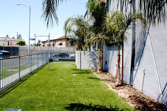 Sylvan Apartments in North Hollywood, CA - Building Photo - Building Photo