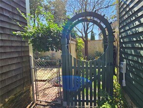 10 Cherry St in Newport, RI - Building Photo - Building Photo
