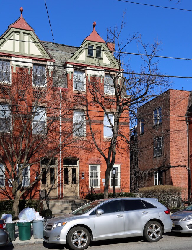 200 S 42nd St in Philadelphia, PA - Building Photo - Building Photo