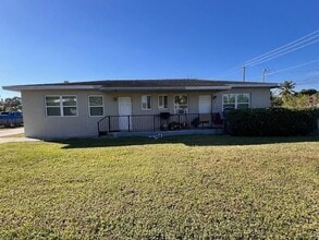 3890 Lakewood Rd in Palm Springs, FL - Building Photo - Building Photo