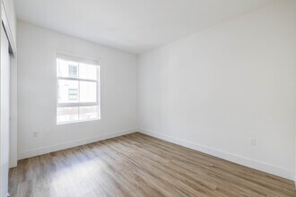 Lumia Apartments in Azusa, CA - Foto de edificio - Interior Photo