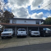 50 Foster St in Martinez, CA - Building Photo