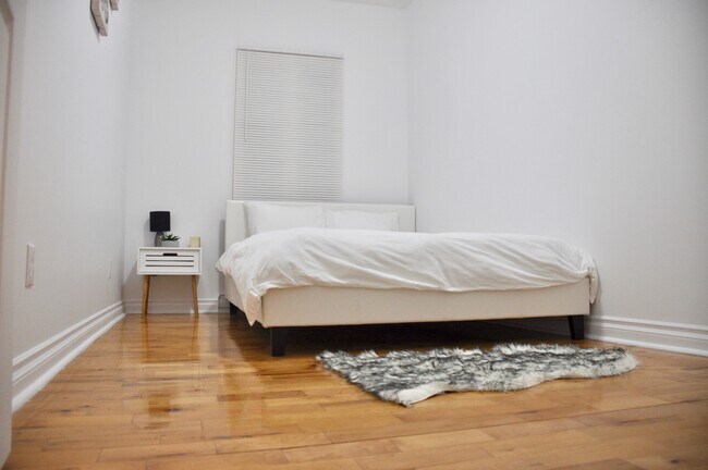 property at 4399 Saint-Laurent Boul