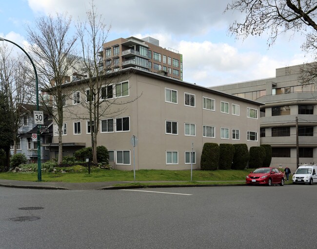 Alder Manor Apartments in Vancouver, BC - Building Photo - Primary Photo