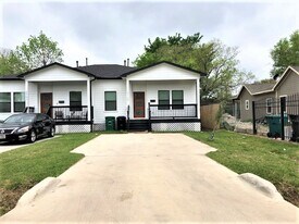 4818 Paula St in Houston, TX - Building Photo