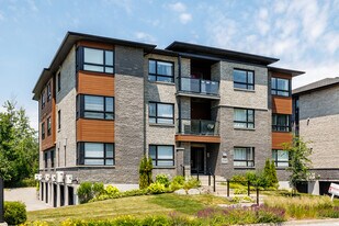 250 De La Belle-Dame Av in La Prairie, QC - Building Photo