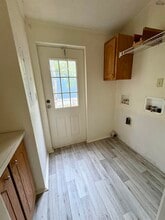 1004 S Wall St in Iowa Park, TX - Building Photo - Building Photo