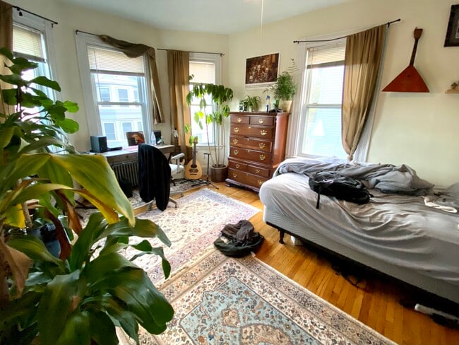 3 Oswald St, Unit 3T