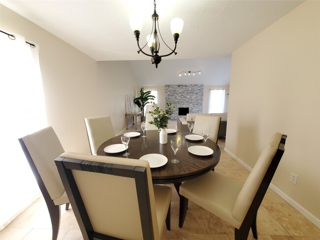 property at 2810 Arrowhead Dr