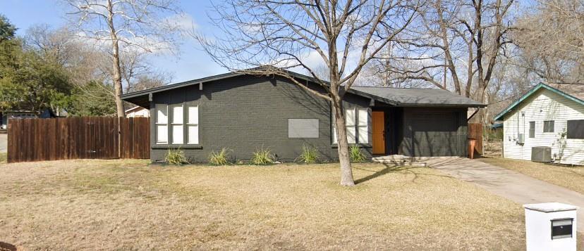 400 Ramble Ln in Austin, TX - Building Photo
