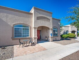 1924 W Demetrie Loop in Green Valley, AZ - Building Photo