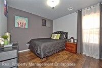 713 Shadowhill St photo'