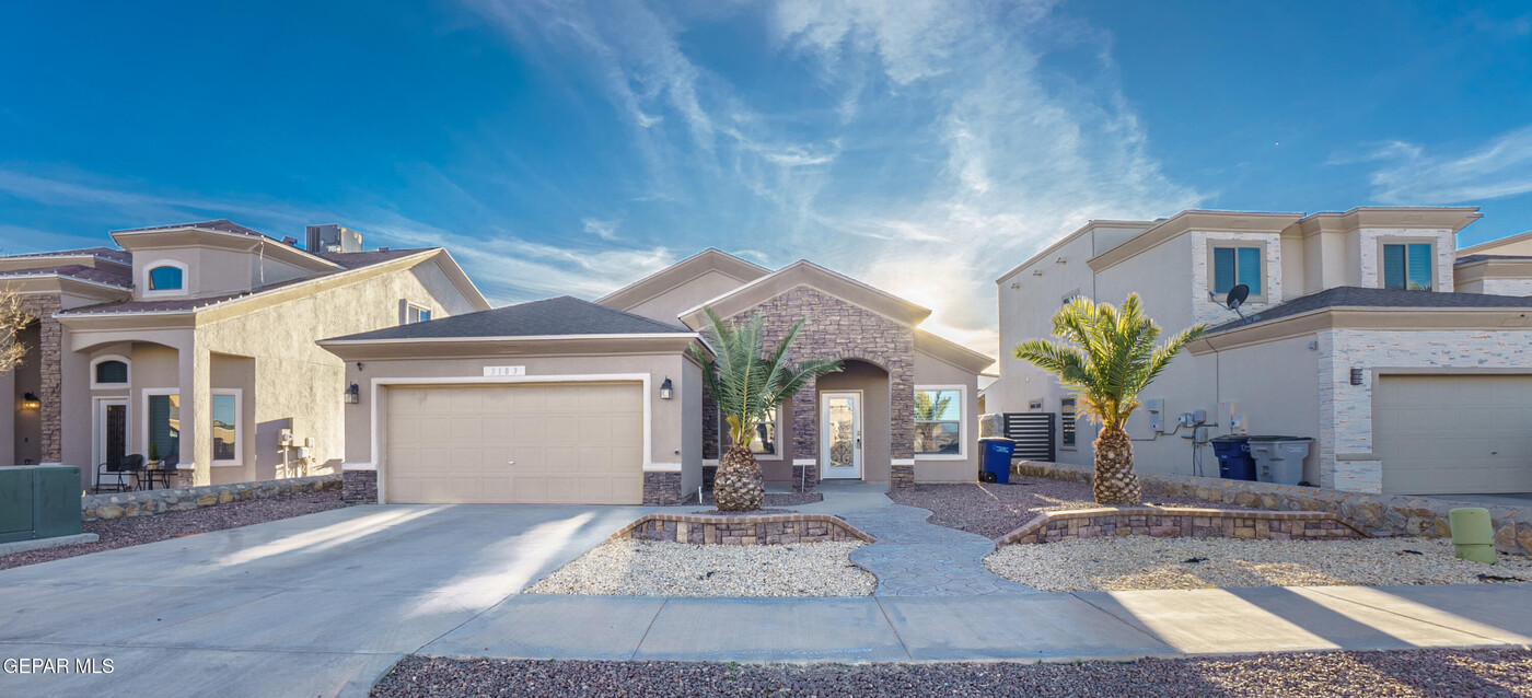 3183 Spring Willow in El Paso, TX - Building Photo