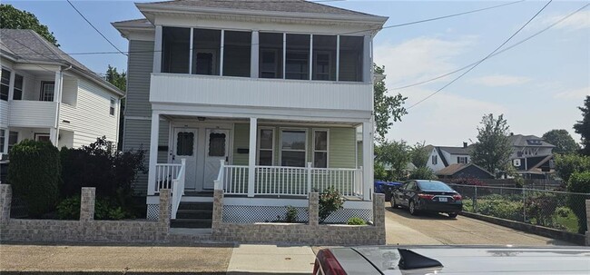 79 McCabe Ave in Pawtucket, RI - Building Photo - Building Photo