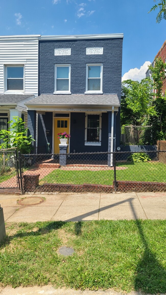 property at 1700 L St NE