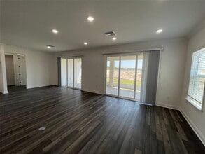 24341 NW 12th Pl in Newberry, FL - Building Photo - Building Photo