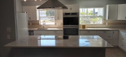 1304 De Prie Rd in Englewood, FL - Building Photo - Building Photo