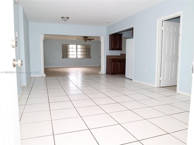 15130 Jackson St in Miami, FL - Building Photo - Building Photo