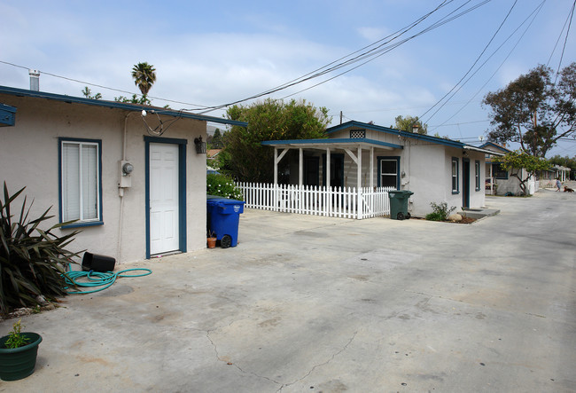 132-138 W Ramona St in Ventura, CA - Building Photo - Building Photo