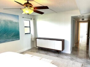 1975 SE 3rd St, Unit 4 in Deerfield Beach, FL - Foto de edificio - Building Photo