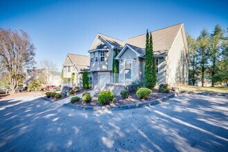 3910 Renaissance Sq in Kingsport, TN - Building Photo - Building Photo