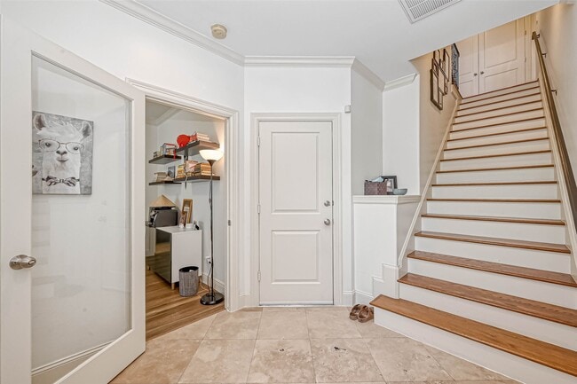 property at 1610 Ennis St