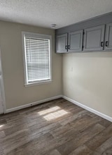 57 Mercury Ct in West Springfield, MA - Building Photo - Building Photo