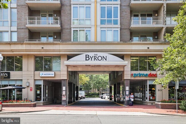 property at 513 W Broad St