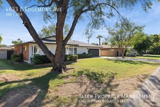 4633 E Edgemont Ave in Phoenix, AZ - Foto de edificio - Building Photo