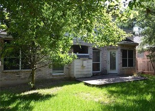 2210 Equestrian Trail in Austin, TX - Building Photo - Building Photo