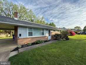 22 Chestnut St in Camp Hill, PA - Building Photo - Building Photo
