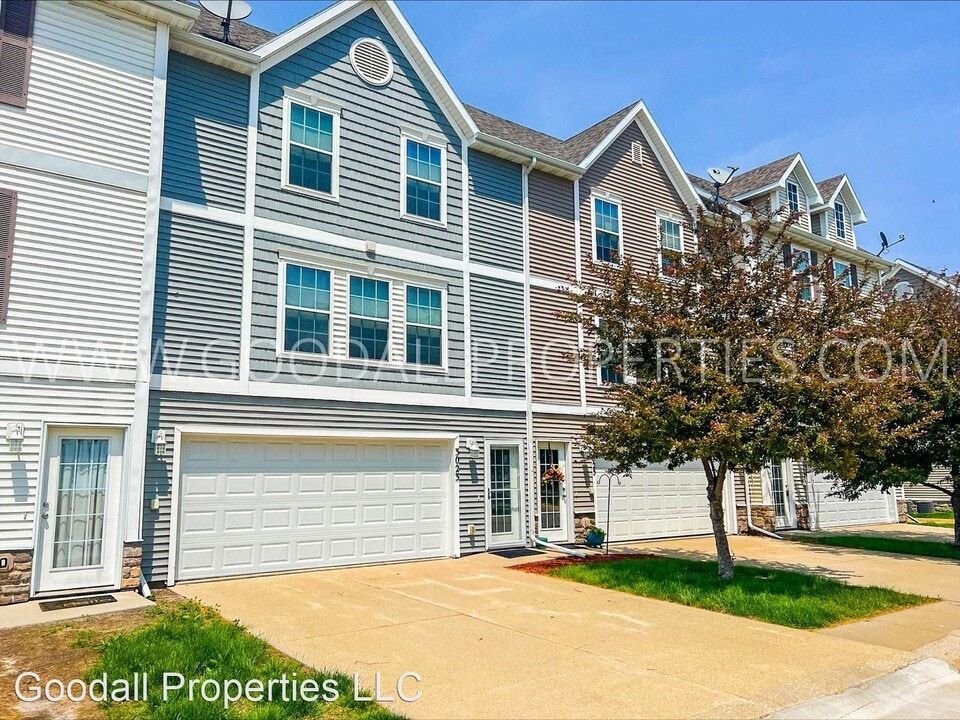 3023 SW Sharmin Ln Photo