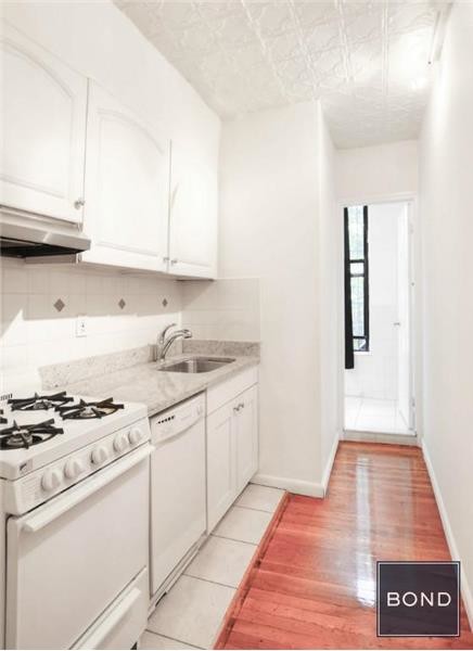 1136 1st Avenue-Unit -#04 in New York, NY - Building Photo