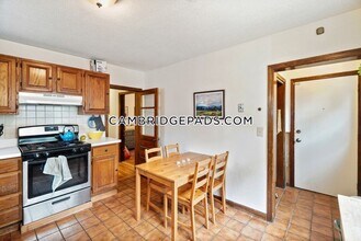 10 Clary St-Unit -1 in Cambridge, MA - Building Photo - Building Photo