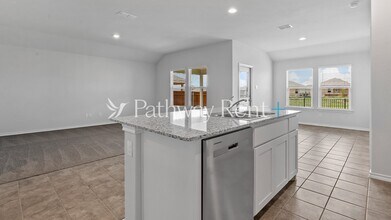 8504 Hollymead Ln in Fort Worth, TX - Foto de edificio - Building Photo