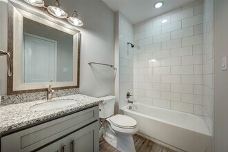 1213 Armstead St in Houston, TX - Building Photo - Building Photo