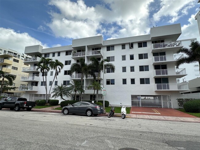 1666 West Ave in Miami Beach, FL - Building Photo - Building Photo