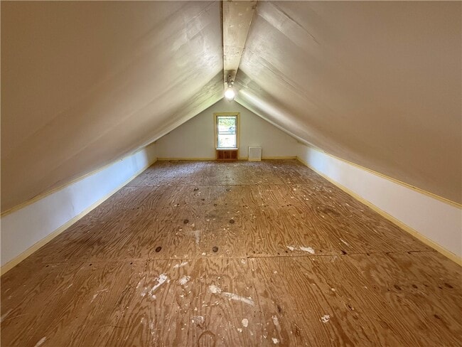 property at 27 E Main St