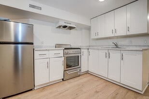 96 Wiltshire Ave in Toronto, ON - Building Photo