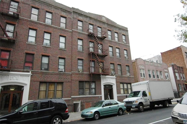 864 42nd St in Brooklyn, NY - Building Photo