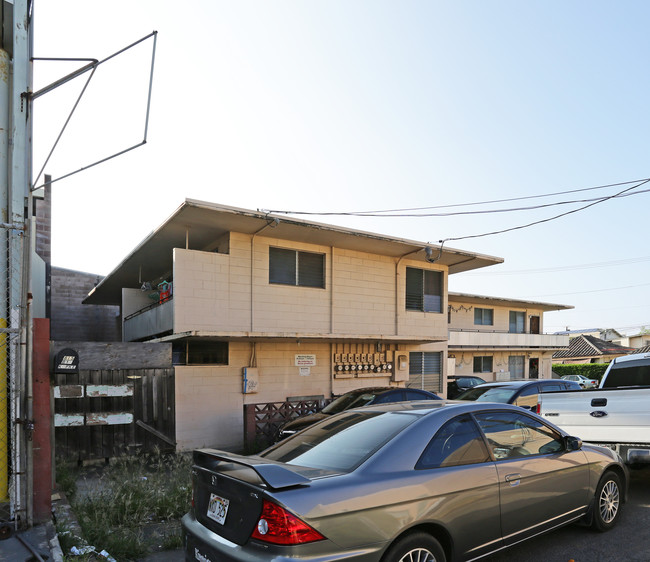 805 Kopke St in Honolulu, HI - Building Photo - Building Photo