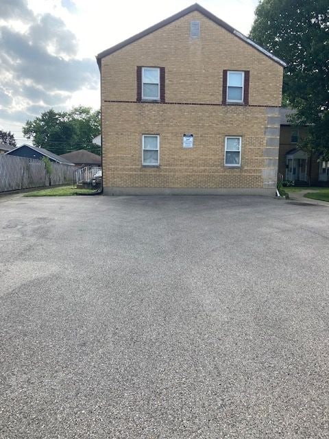 318 W Xenia Dr in Fairborn, OH - Building Photo - Building Photo