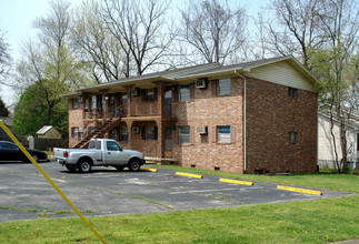 2800 Carnation Dr in Knoxville, TN - Building Photo - Building Photo