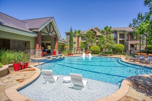 The Woodlands Lodge Apartments