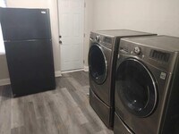 2102 W Fayette St photo'