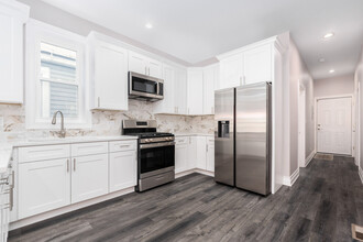 641 W 48th St, Unit 641 W 48th St Apt. 1 in Chicago, IL - Building Photo - Building Photo
