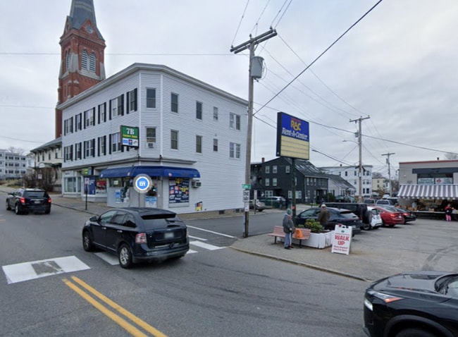 170 Elm St in Biddeford, ME - Building Photo - Building Photo