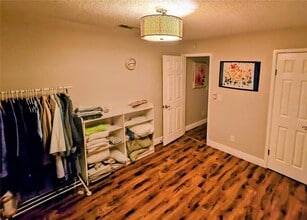 5112 Letitia Ct in Tampa, FL - Building Photo - Building Photo