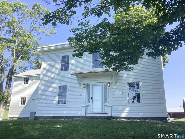 533 Weekeepeemee Rd in Woodbury, CT - Building Photo - Building Photo